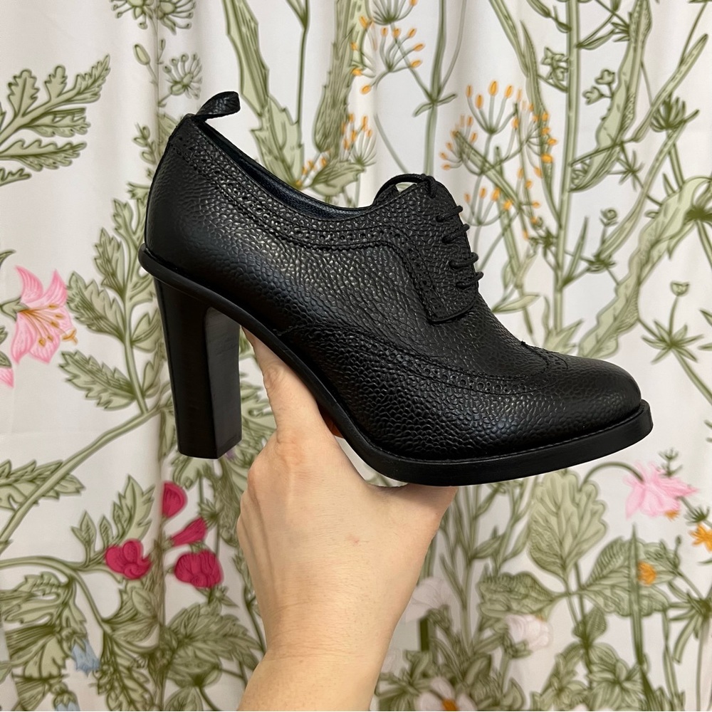 Black Vintage-inspired Vero Cuoio High-Heeled Shoes - Size 7.5